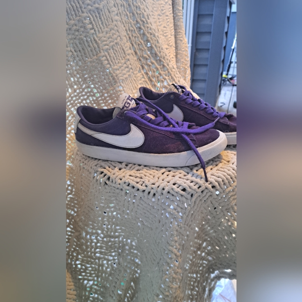 Nike Purple and White Sneakers